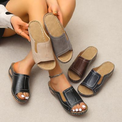 Fashion Summer Lightweight Non Slip Slippers Women's Retro Fashion Slope Heel Female Leather Comfortable Wear-Resisting Open Toe Sandals