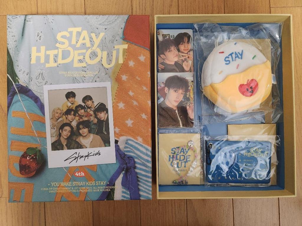 [USED] Strayk Kids Korea FC STAY 4th Term Kit