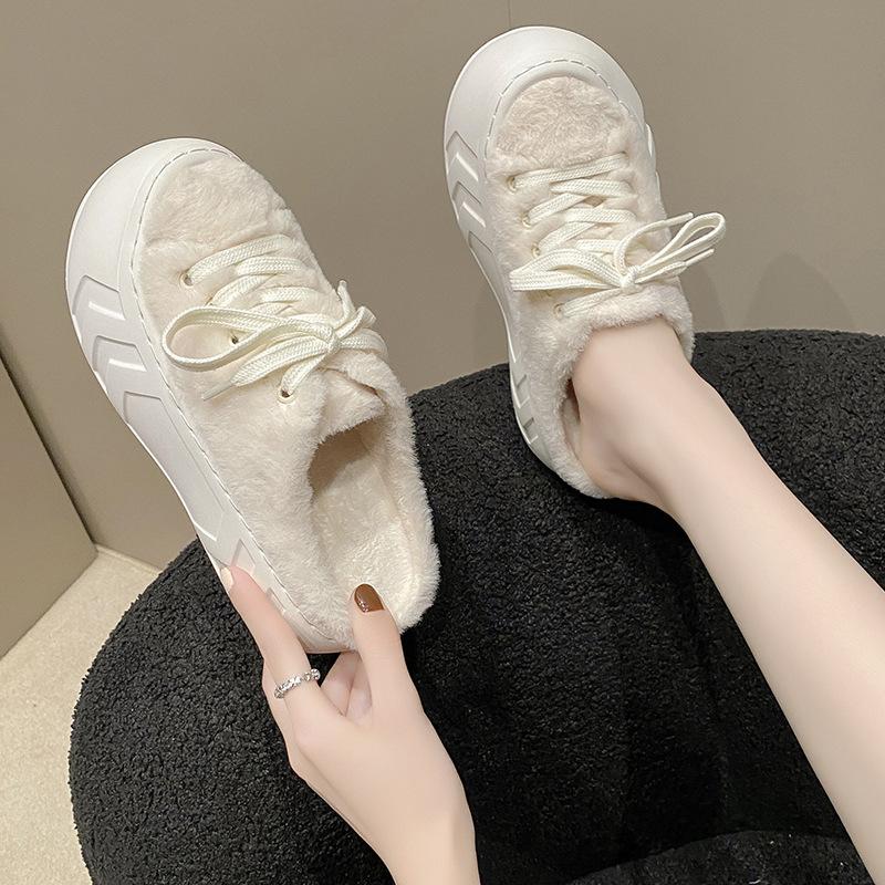 Thick-soled fluffy shoes keep warm and fleece cute fluffy slippers wear a pedal of Doudou shoes in winter, autumn and winter women's shoes cotton shoe