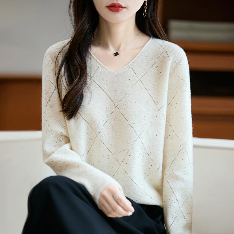 Mengyi Women's V-neck Wool Sweater: Versatile Knitwear for Layering or Standalone Wear