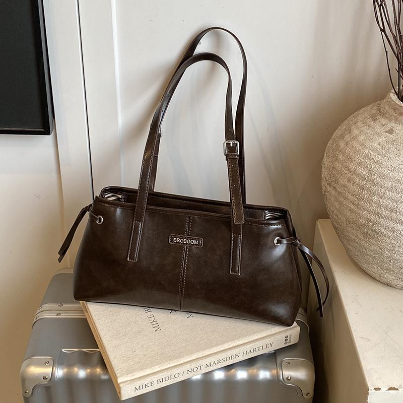 Large Capacity Leather Tote Bag Women Fashion Shoulder Bag Everyday Use Classic Design Handbag Work and Casual