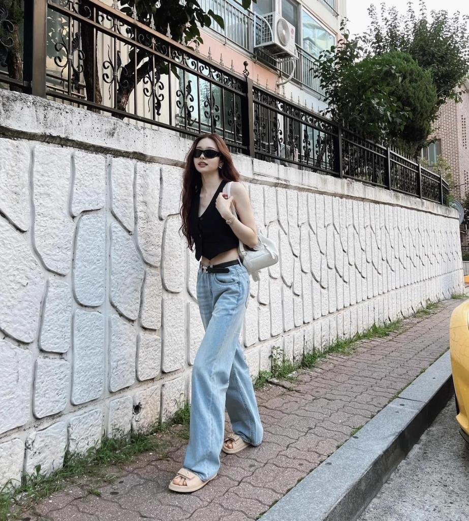 Jeans Femei Stil Song Ji-a Albastru Deschis cu Picior Larg - Largi și Fluizi, Subțiri de Vară, Pantaloni Lungi până la Sol