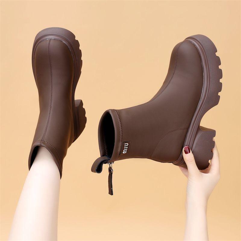Women's 2025 Leather Chelsea Ankle Boots: Slimming, Thick Sole, Height-Boosting, Back Zipper, Fashionable Martin Style.