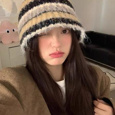 New Winter Striped Hat for Women's Warm Knitted Hat with Ear Protection Versatile Korean Style Fashionable Woolen Hat Big Head Circumference