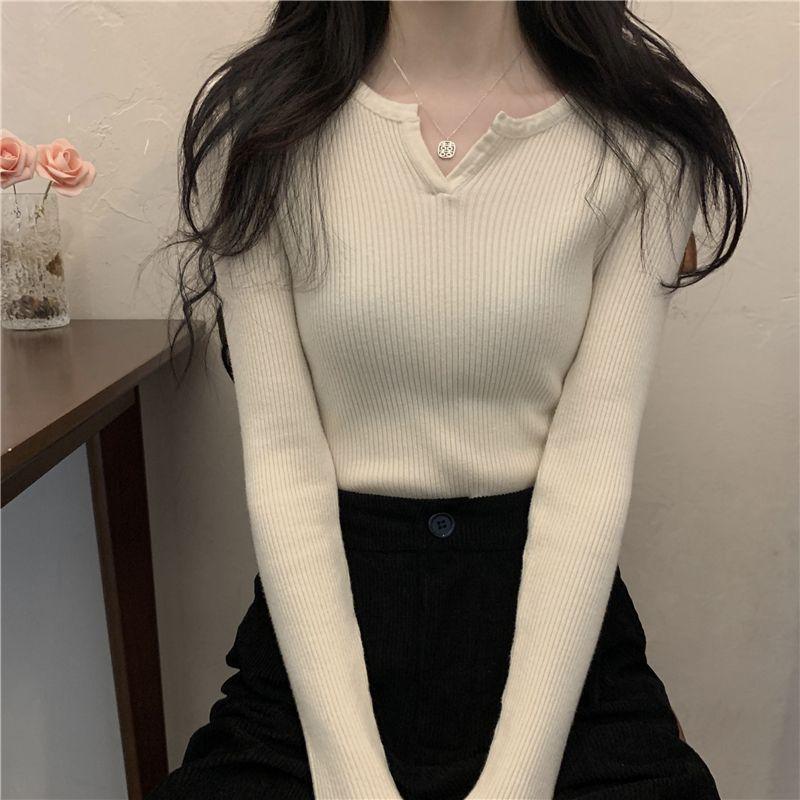 Slim-fit V-neck Knit Base Layer Top for Women Long-sleeve Solid Color Top Autumn/Winter Inner Sweater