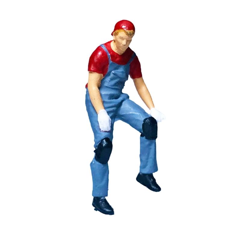 Repairman Figure Model 1:64 Scale Hand Painted Miniature Figure for Miniature Scenes Dioramas Props,Model Car Displays