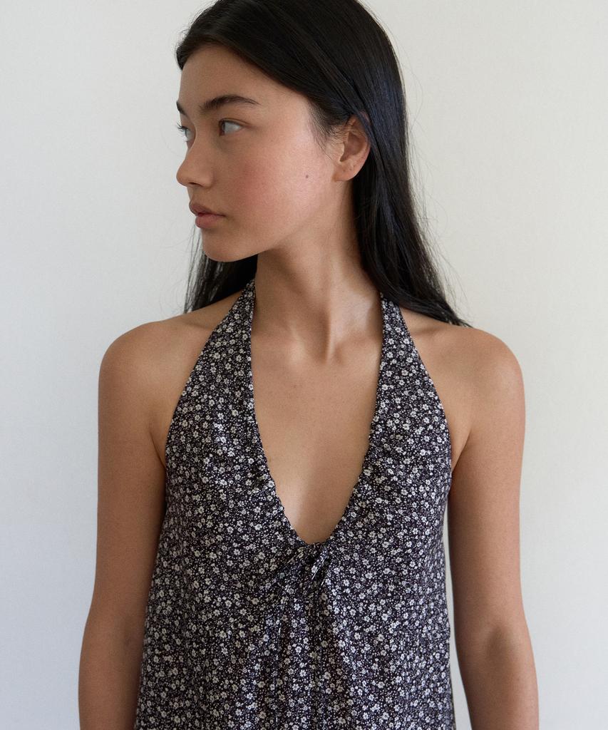 Manggomaenipeullijeu Bambi Floral Blouse_Black