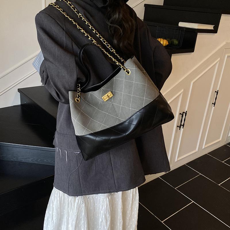 Fashion Chain Bucket Bag Women's 2025 New Commuter Rhombus Embroidered Big Bag Versatile Shoulder Messenger Bag