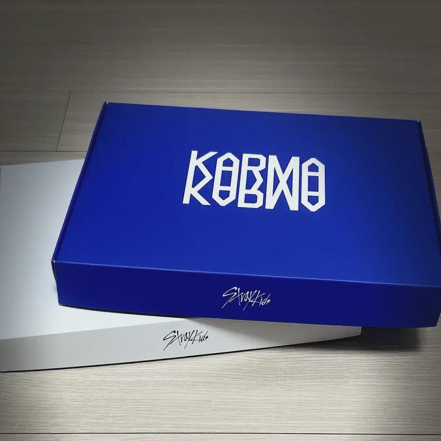 

Straykids Karma Hooray Ver. /ceremony Ver Album