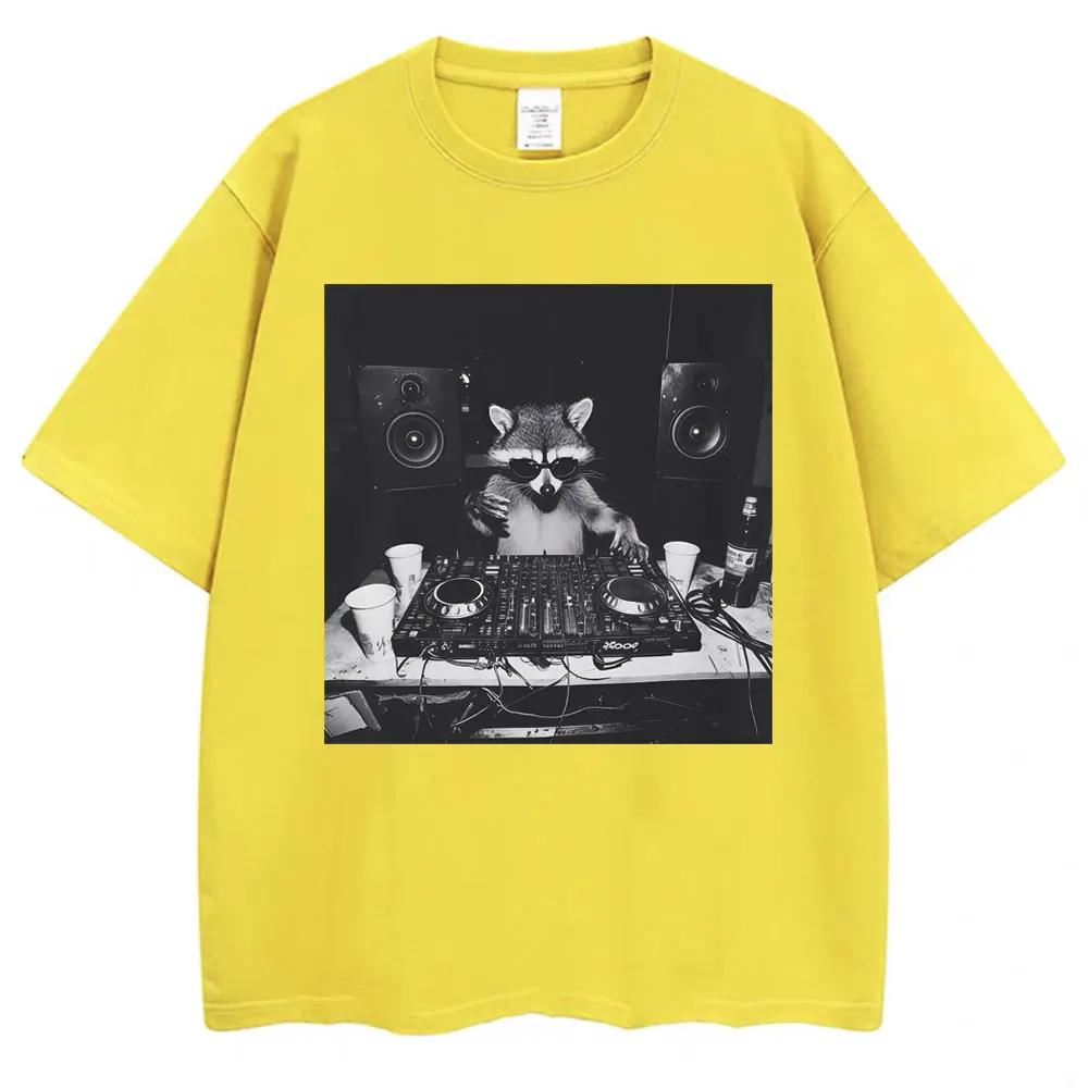 

Funny raccoon DJ T-shirtfunny animal women s vintage T-shirt oversized casual streetwear T-shirt 4XL