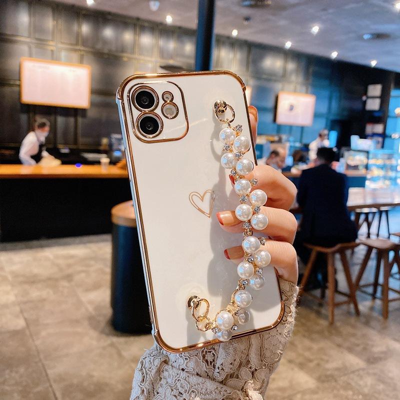 Japan and South Korea small pearl bracelet is suitable for Apple 17 electroplated love mobile phone case iPhone16/XS/XR luxury soft case