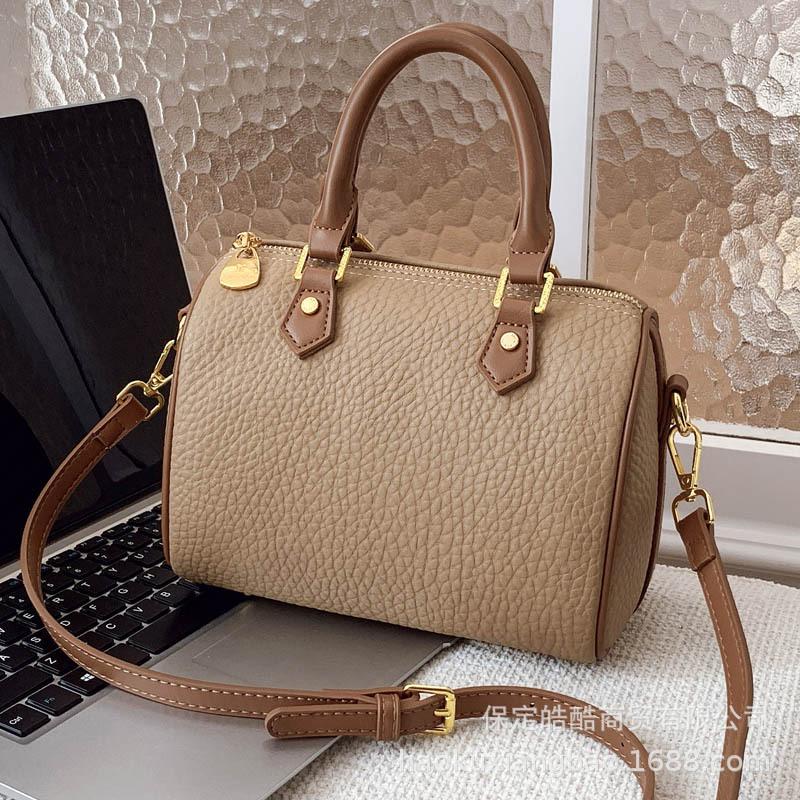 This Year's Popular Bags, Women's 2025 New Trendy Portable Pillow Bags, High-end Versatile Shoulder Bags, Messenger Bags.