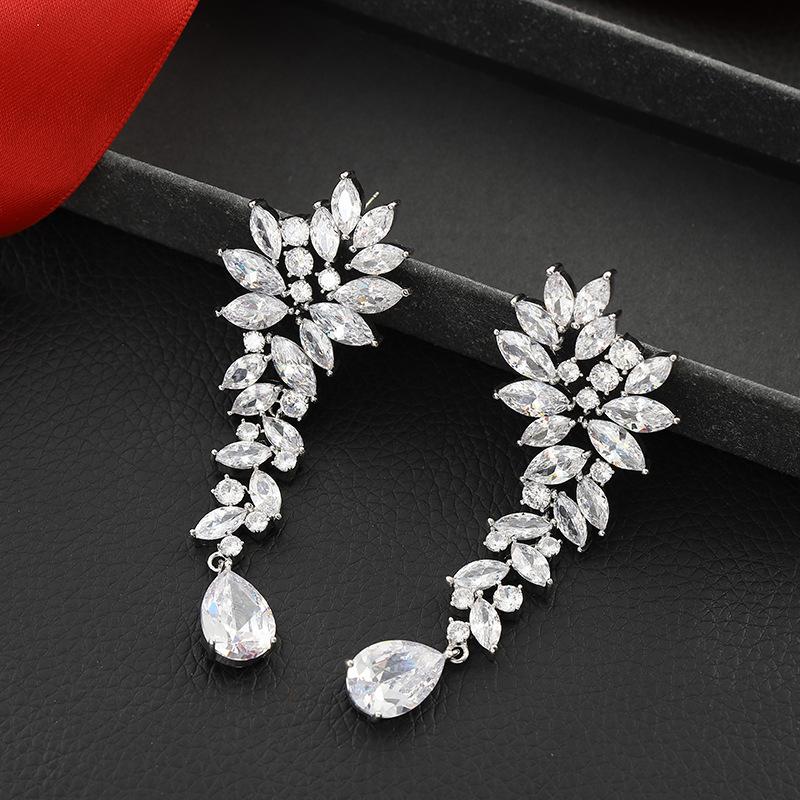 Personalized European and American style banquet wedding earrings, high-quality copper inlaid zircon water drop earrings, earrings.