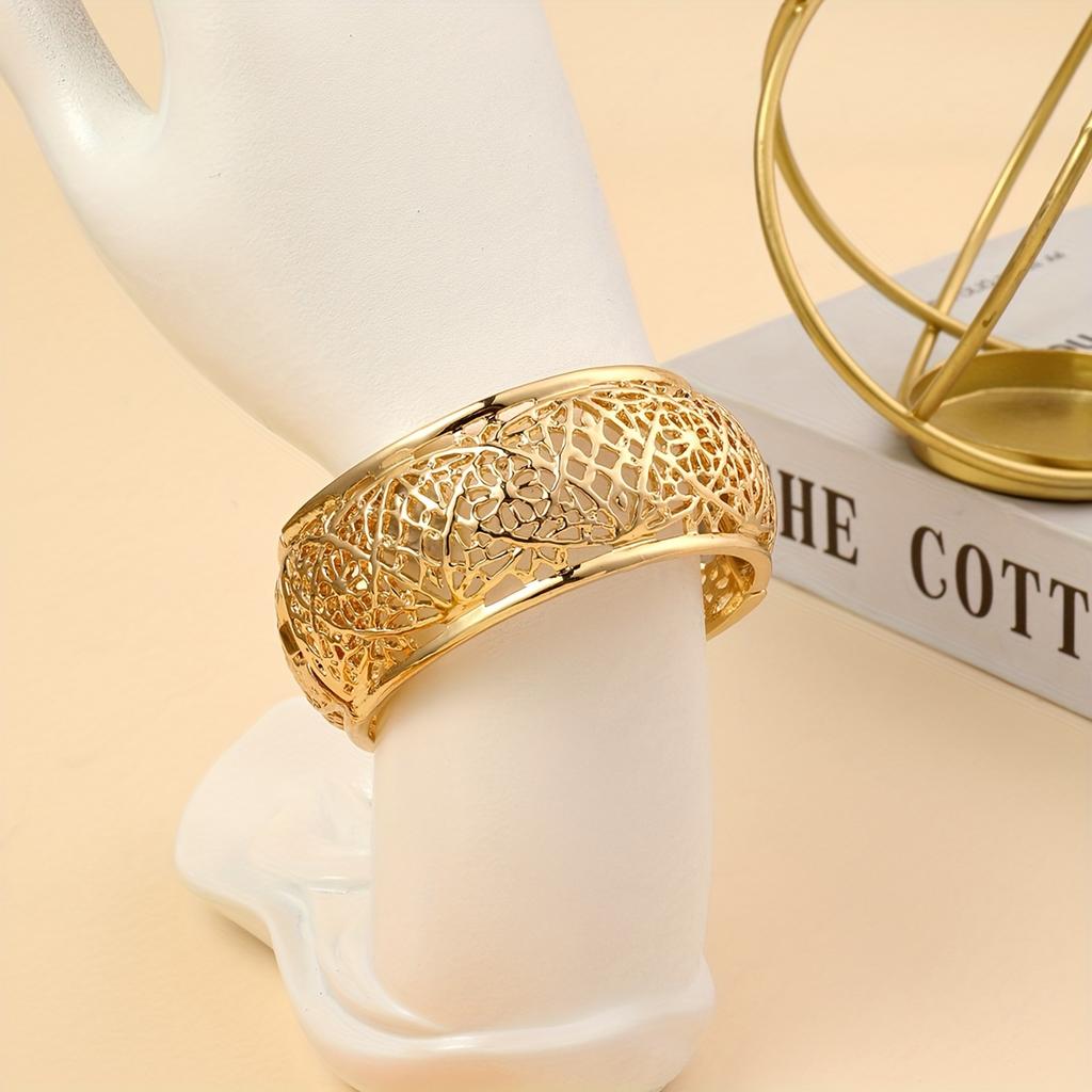 Women's Fashion Open Bangle, Vintage Alloy Hollow Pattern Cuff Bracelet, Decorative for Banquets and Festivals, Middle Eastern Style