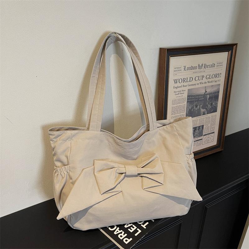 Japanese Style Tote Bag for Women Large Capacity Bow Shoulder Bag Fashi and Versatile Commuting Bag College Student Fashi