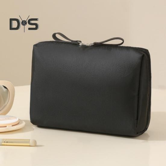 Portable Storage Bag Makeup Organizer Zipper Closure Large Capacity Waterproof Travel Makeup Pouch for Women