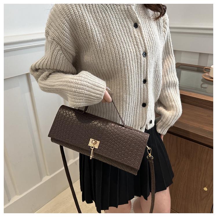Exquisite 2025 Solid Color Casual Buckle Large Capacity Stylish Crossbody Baguette Women's Bag