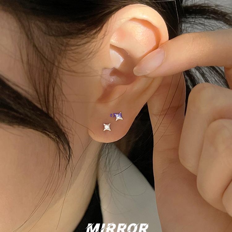 

925 Sterling Silver Star Cubic Zirconia Earrings for Women - Comfortable for Sleeping, Perfect Student Accessory.