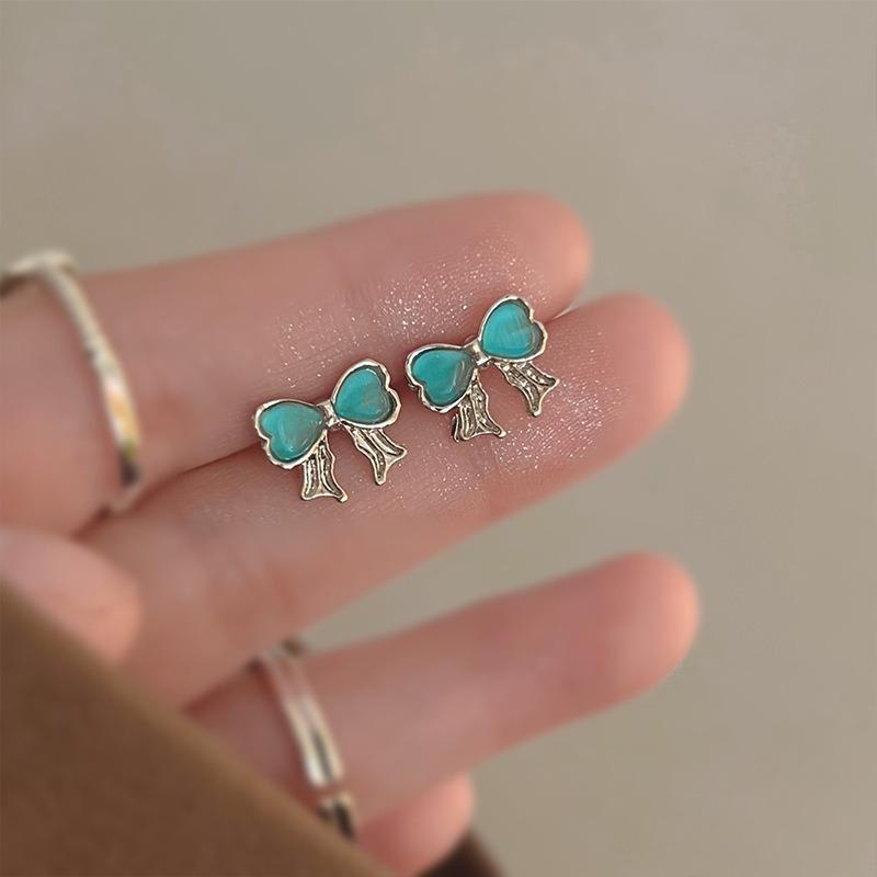 Gold Ring Earrings Women's Ear Buckles Light Luxury High-end Earrings Autumn and Winter Ring Earrings