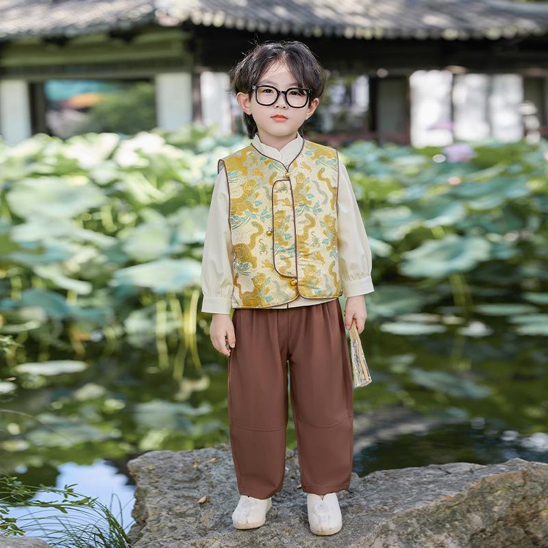 Осенний трехпредметный набор Ханьфу для мальчиков: Детский этнический костюм для выступлений с пуговицей-лягушкой, идеально подходит для детского сада. 150 cm