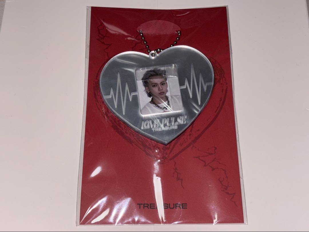 

[USED] TREASURE Hyunseok Korean POPUP Goods LOVE PULSE Key Ring