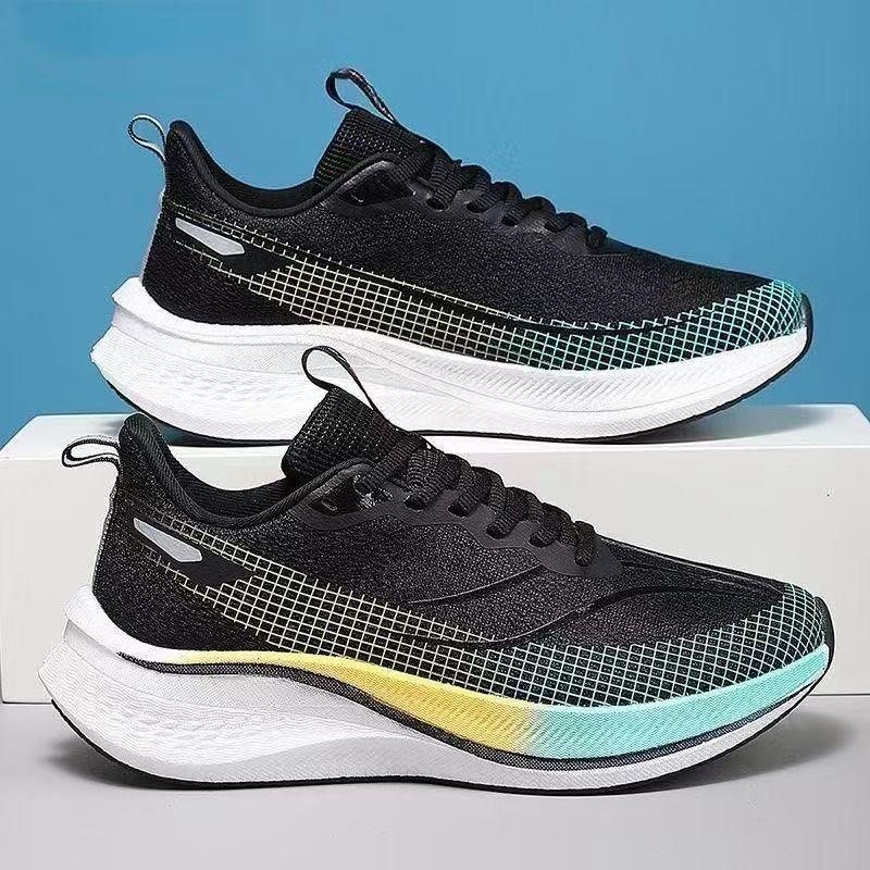 New Men's Shoes Breathable Mesh Breathable Running Shoes Gradual Change Four Seasons New Men's Casual Lightweight Sports Shoes