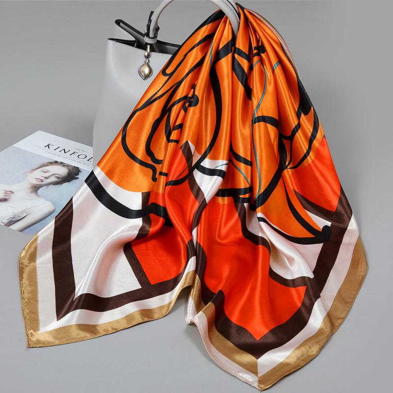 Foulard quadrato in seta stile influencer: Sciarpa da collo da donna alla moda, Sciarpa, Protezione solare, Garza stampata, Accessorio per abbigliamento professionale