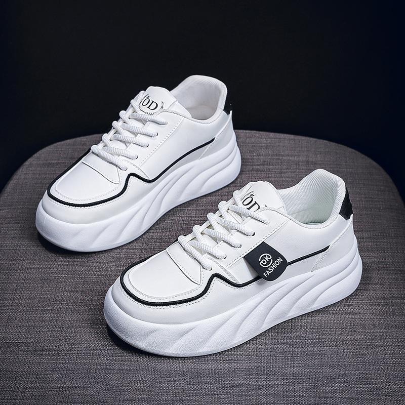 

Autumn women s shoes new breathable little white shoes female students Korean version trendy versatile platform sports casual board shoes 5809 35
