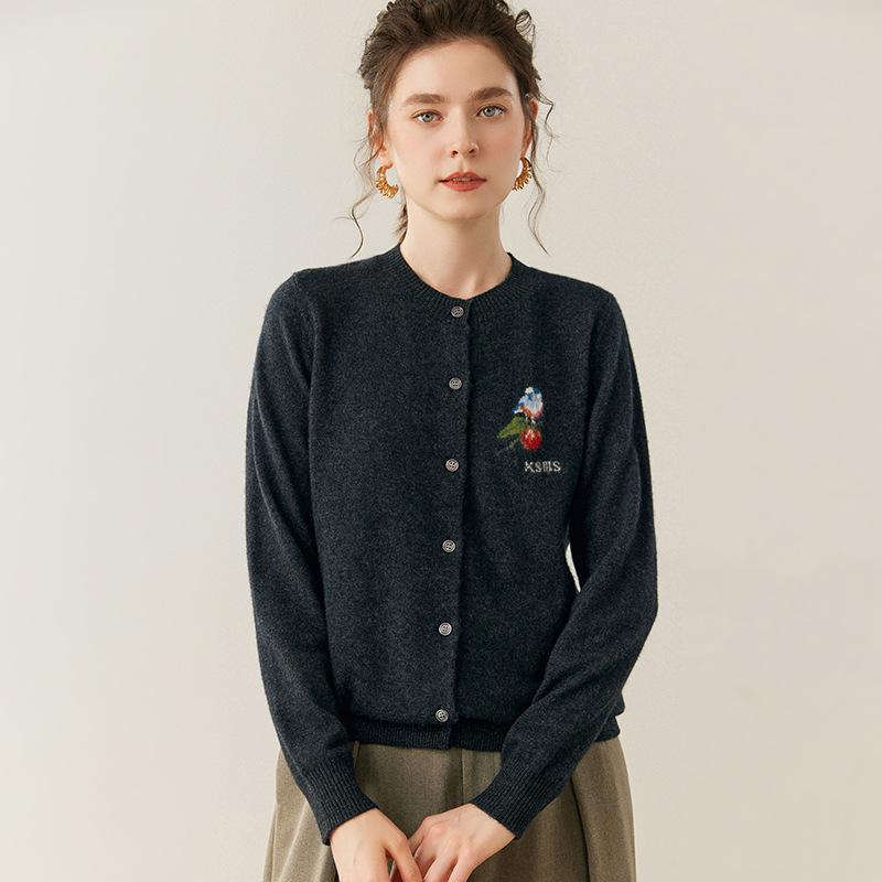 Women's Cashmere Round-Neck Sweater Cardigan - Loose, Cozy Autumn/Winter Knitwear.