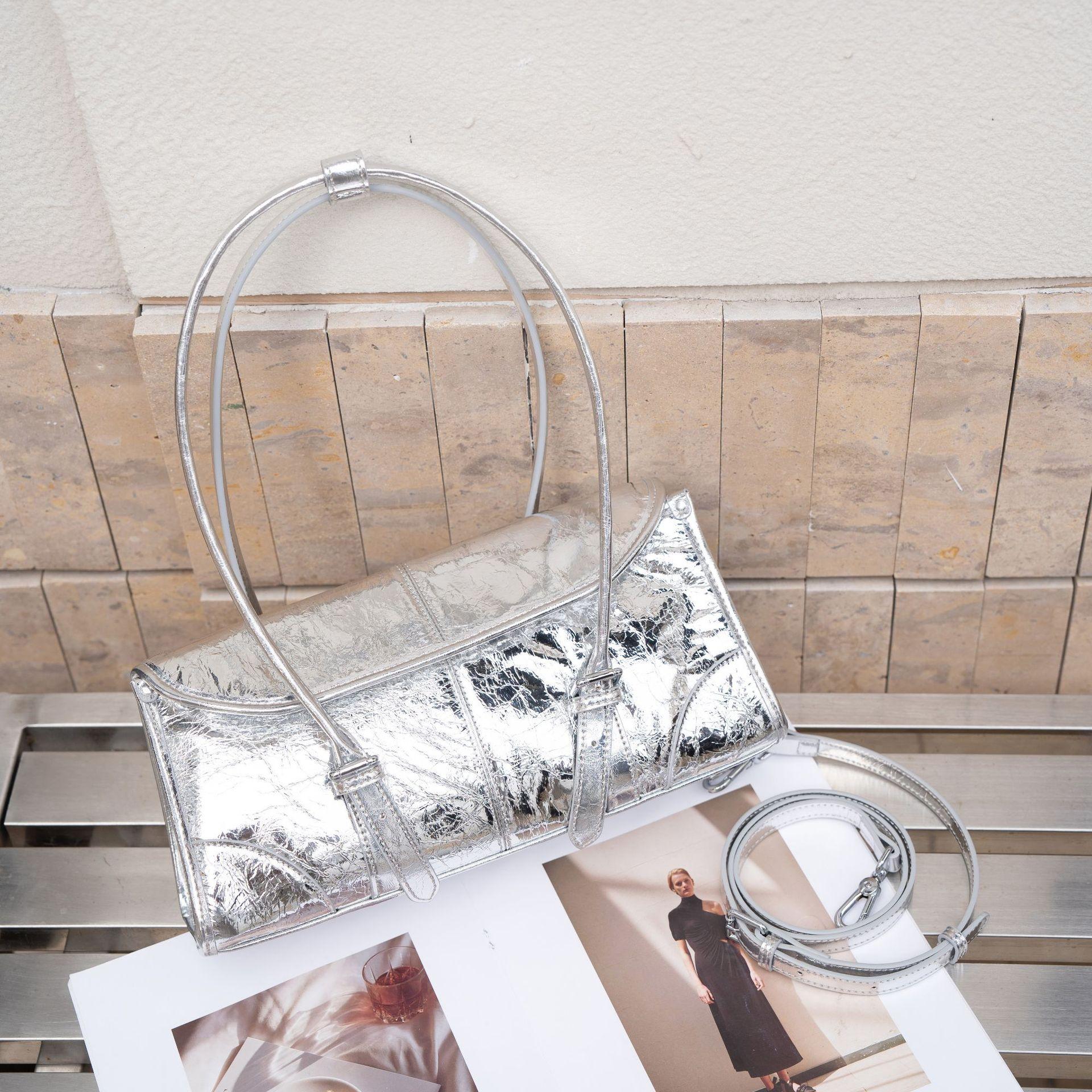 

Cowhide Shoulder Bag, Fashionable and Practical Horizontal Square Commuter Bag, Crossbody Tote серебро белый