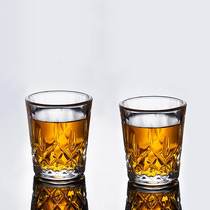 50ml/90ml/70ml Carved Glass Cup Luxury Baijiu Cup Thick Bottomed Vodka Glass Spirits Cup Exquisite Wine Glass Party Glassware