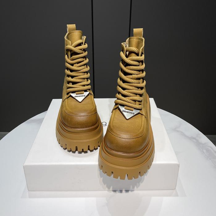 Yueyu European Station Thick-soled Martin Boots Women's 2025 Winter Leather Lace-up Round Head British Versatile Height Boots