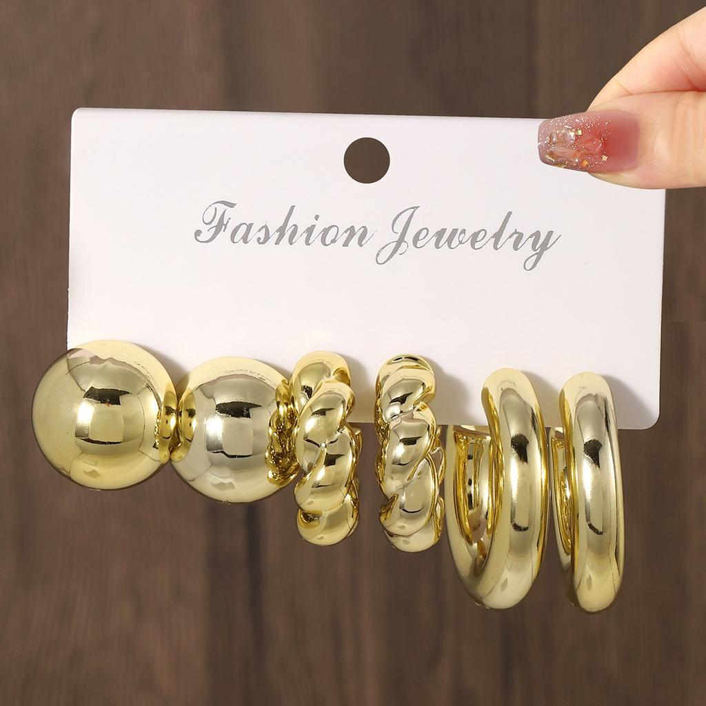 New gold personality exaggerated CCB earrings creative circle earrings set pair