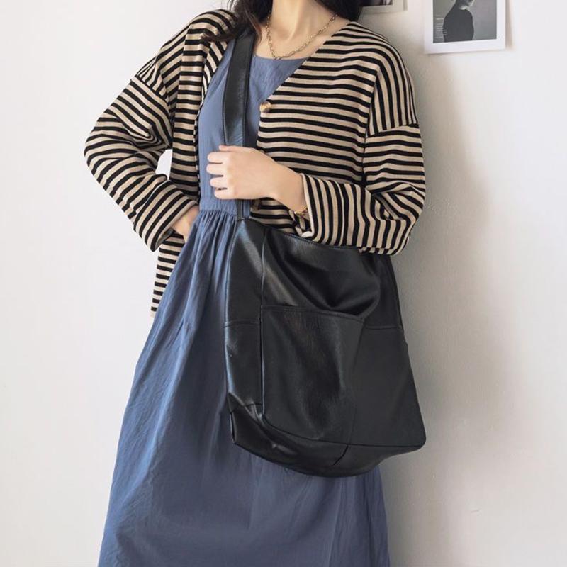 The Neutral Color Bags Are Suitable for Daily Commuting and Going To School They Include Single-Shoulder Bags and Tote Bags.