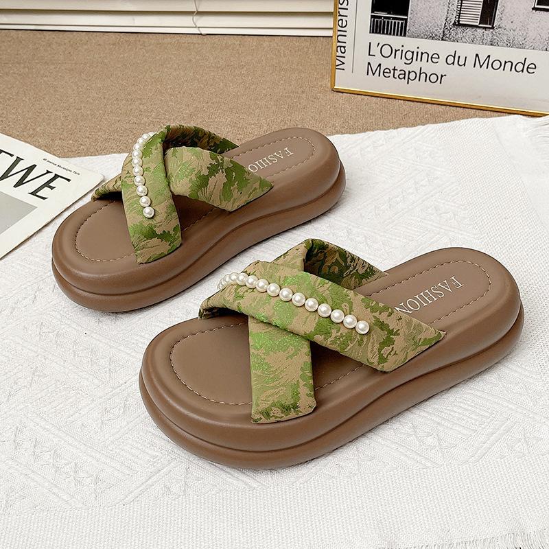 Thick Bottom Heightening Outer Fairy Wind French Slippers Wear One Word New Female 2025 Summer Beach Pearl Cool Slippers