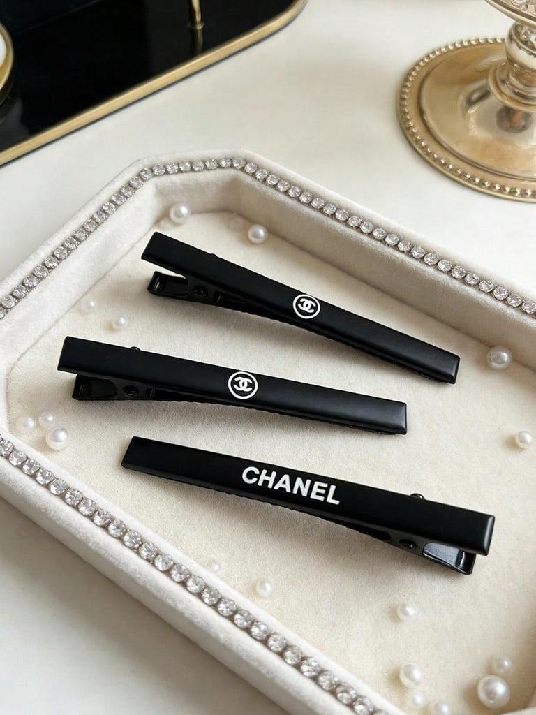 Chanel Fermacapelli Lunghi Neri con Logo CC, Confezione da 3 Fermagli per Capelli, Accessorio di Bellezza di Marca di Lusso