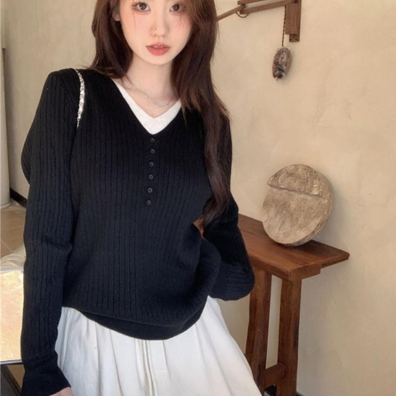 Ein koreanisch-stilvoller Langarmpullover, Strickpullover und ein figurbetonendes Basisschicht-Top für Damen