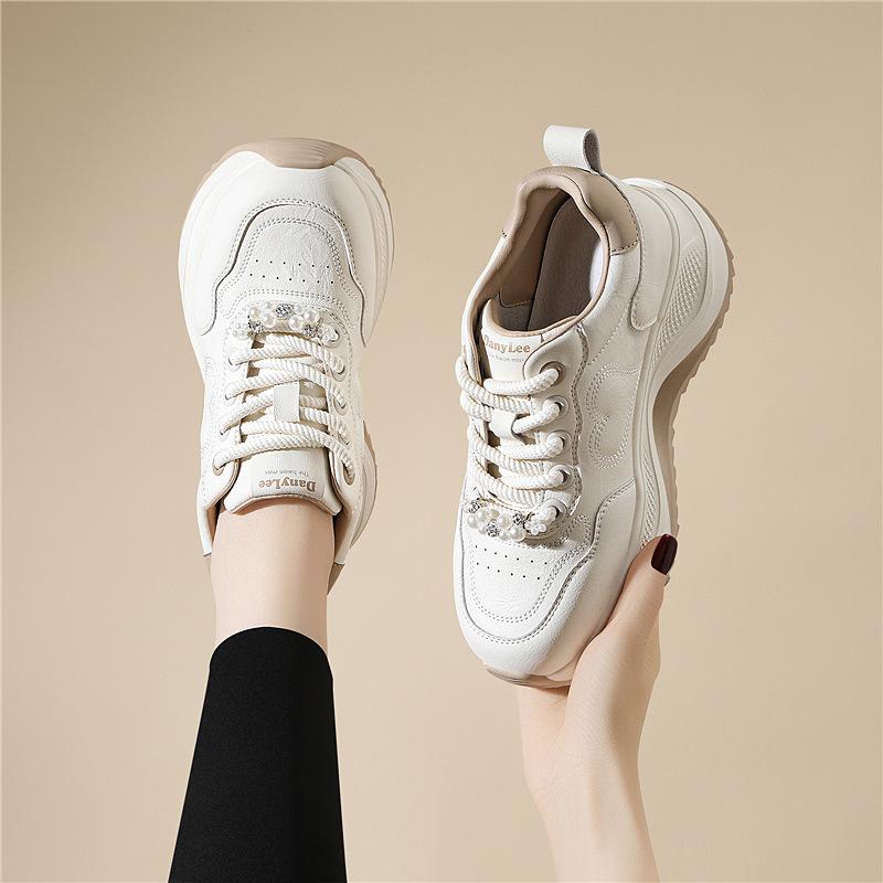 (Broken size does not make up) Women's spring heightening sports bread shoes, lightweight round head fashion soft sole casual women's board