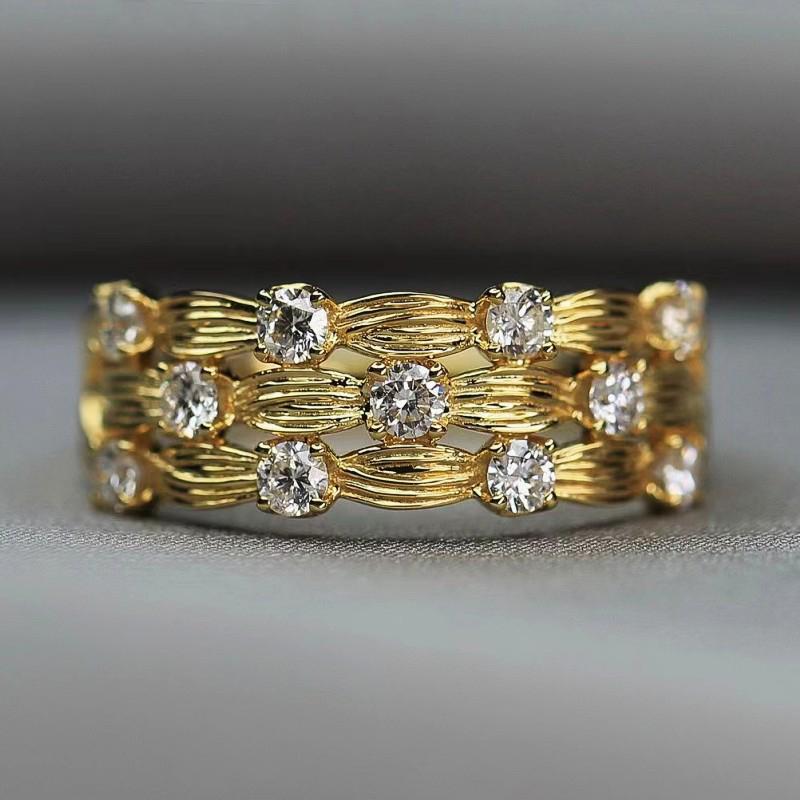 Huitan Women Wedding Rings Gold Color Sparkling Cubic Zirconia Newly Designed Engagement Bands Accessories Trendy Jewelry
