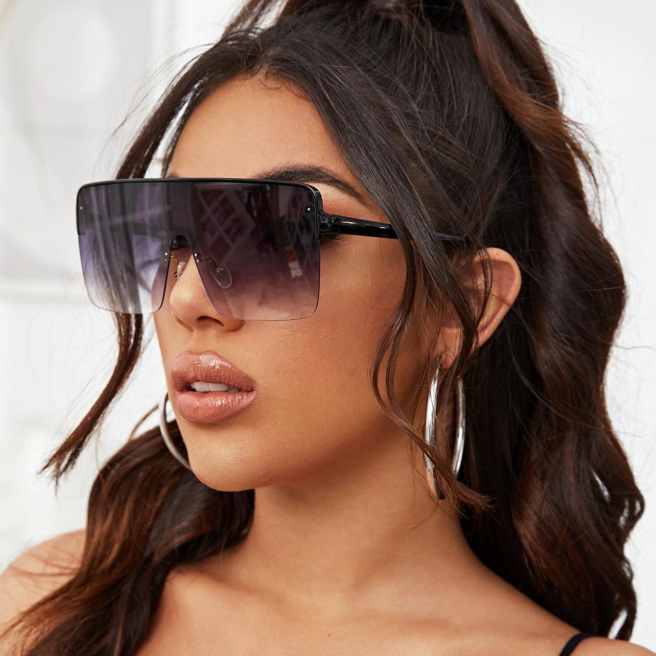 

1Pc Plastic Frame With Oversized Border Decoration Sunglasses чорний