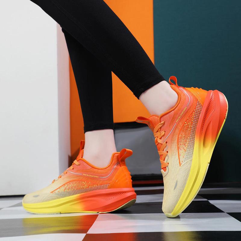 High Quality Running Shoes for Men and Women with High Elasticity, Breathable and Shock-absorbing Marathon Running Shoes Sports Shoes