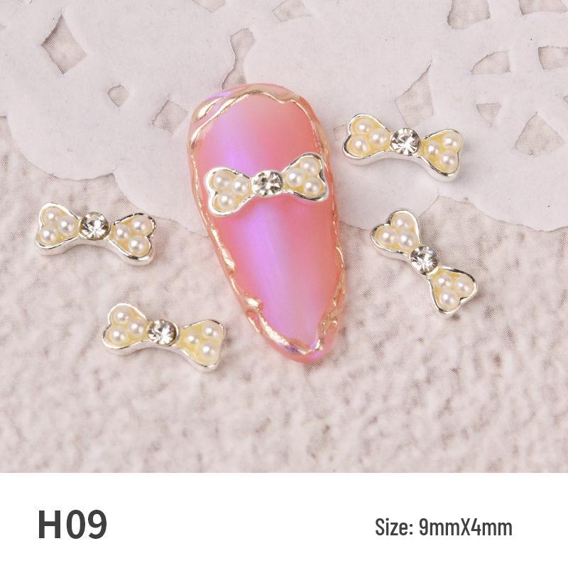 Japanese Style Rhinestone and Pearl Bow Nail Art Accessories