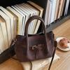 Retro Handbag, Fashionable Crossbody Bag, Exquisite Shoulder Bag