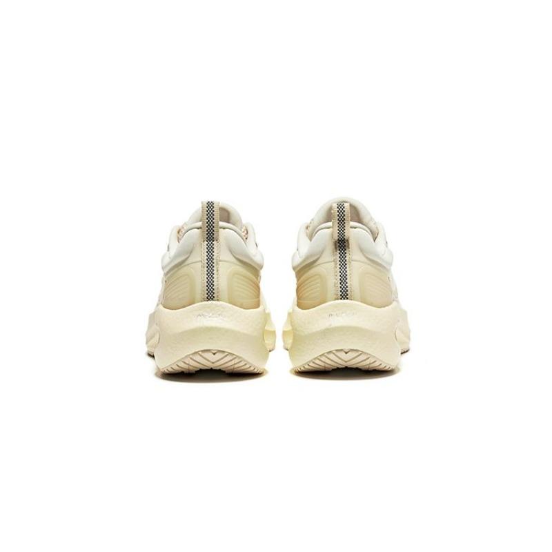 Saucony Surge 3 women low-top casual running shoes beige fabric cushioned lightweight breathable versatile S18215-2