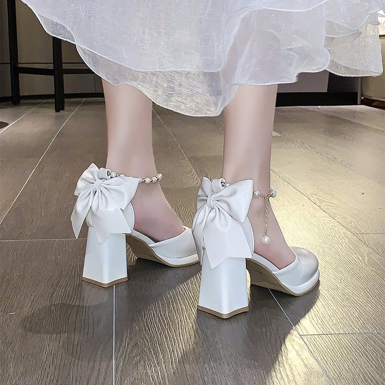 Damehøye hæler Elegant sløyfe Firkantetå Svart mote Dame Pumps Tykk hæl Bryllupsfest Perleblonde bryllupssko for kvinner