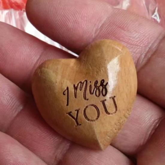 Coração de madeira bolso abraço token amor lembrete portátil lembrança mini coração amor