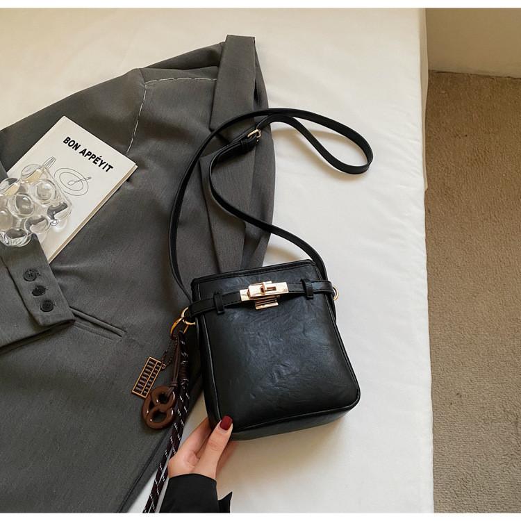 IELGY Ladies Messenger Bag Casual Portable Bucket Bag