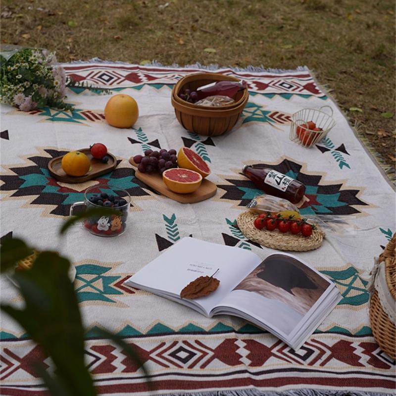 Beach Picnics Mat Outdoor Campings Tassels Blanket Ethnic Bohemian Striped Blanket for Sofa Travel Rugs Christmas Gift