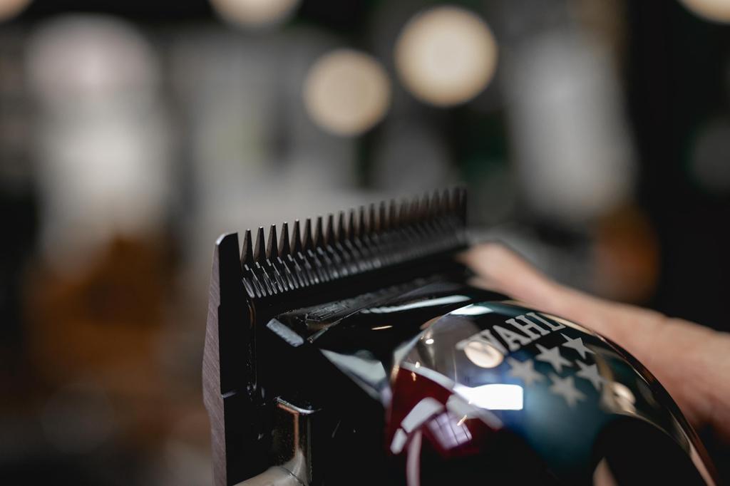 WAHL 5 Star Cordless Magic Clip Hair Perfect for Creating a Faded [Professional Clipper. Look.]