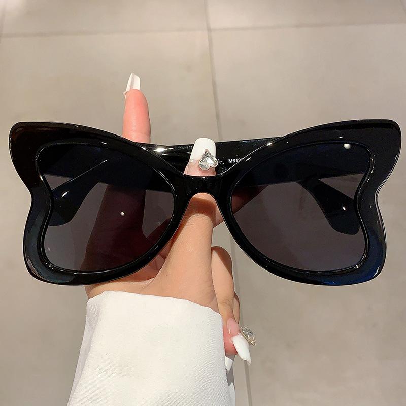 Oversized Butterfly Sunglasses Women For Female Fashion Luxury Brand Designer Vintage Punk Popular Big Frame Sun Glasses UV400
